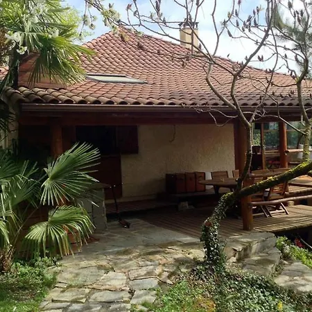 Avec Piscine, Billard, Sauna & Jacuzzi