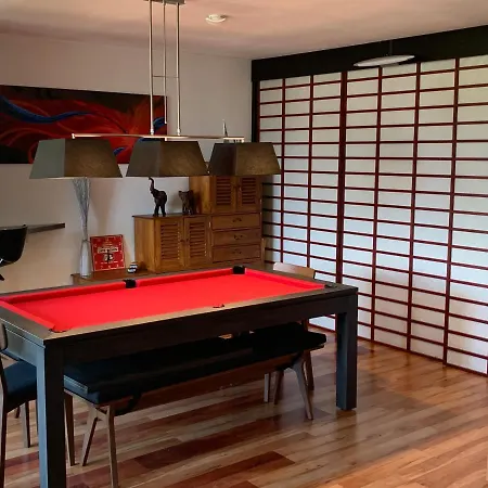 Avec Piscine, Billard, Sauna & Jacuzzi